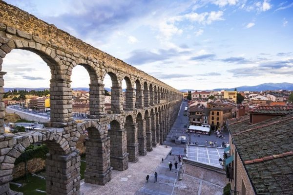 Segovia Self-Guided Tour by Bus